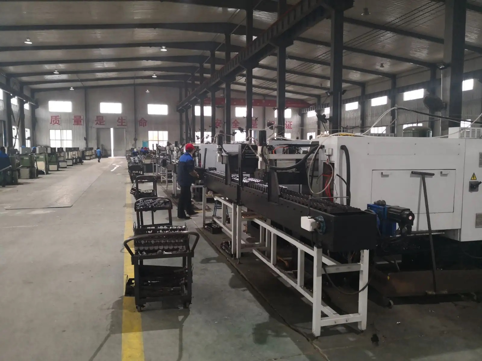 小型炒板栗機車間展示一